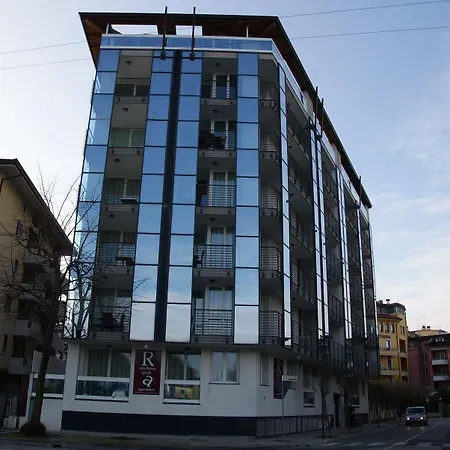 Aprilia Apartahotel Grado