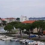 Hotel apartamentowy Aprilia