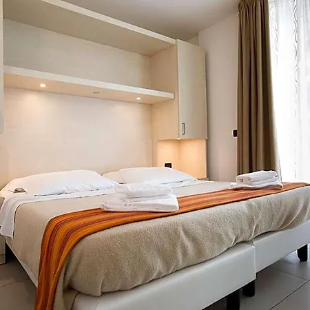 Aprilia Apartahotel Grado