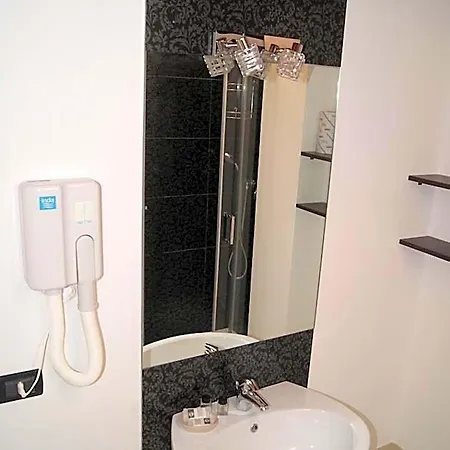 Hotel apartamentowy Aprilia