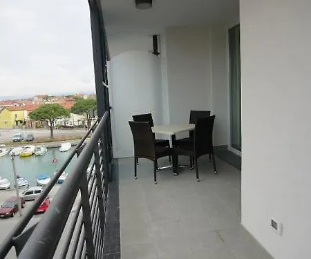 Apart Otel Aprilia 4*